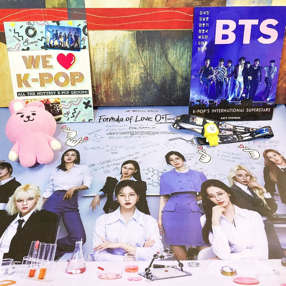 K-POP MUSIC LOT - BTS * TWICE - POSTER , BOOKS , STICKERS, TOYS - KPOP MIXED LOT